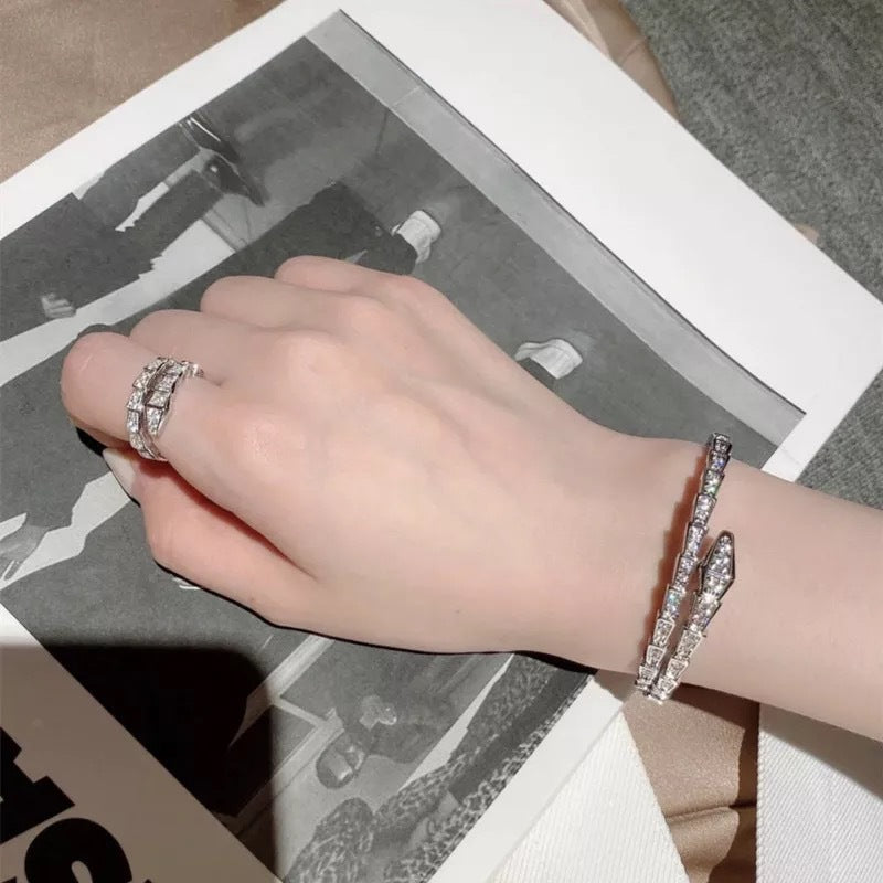 Wholesale Snake Bone Full Diamond Gold Plated Snake Shape Open Bracelet