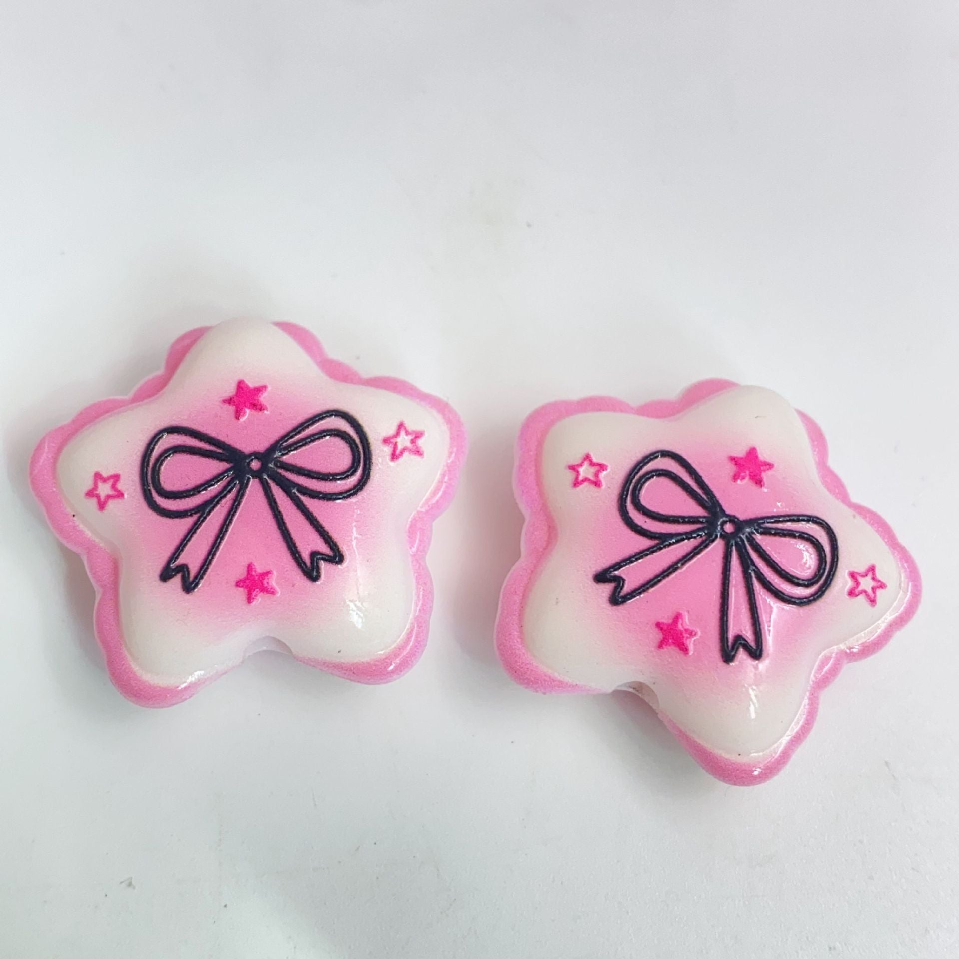 Wholesale 10pcs Double-sided embossed five-pointed star DIY beads