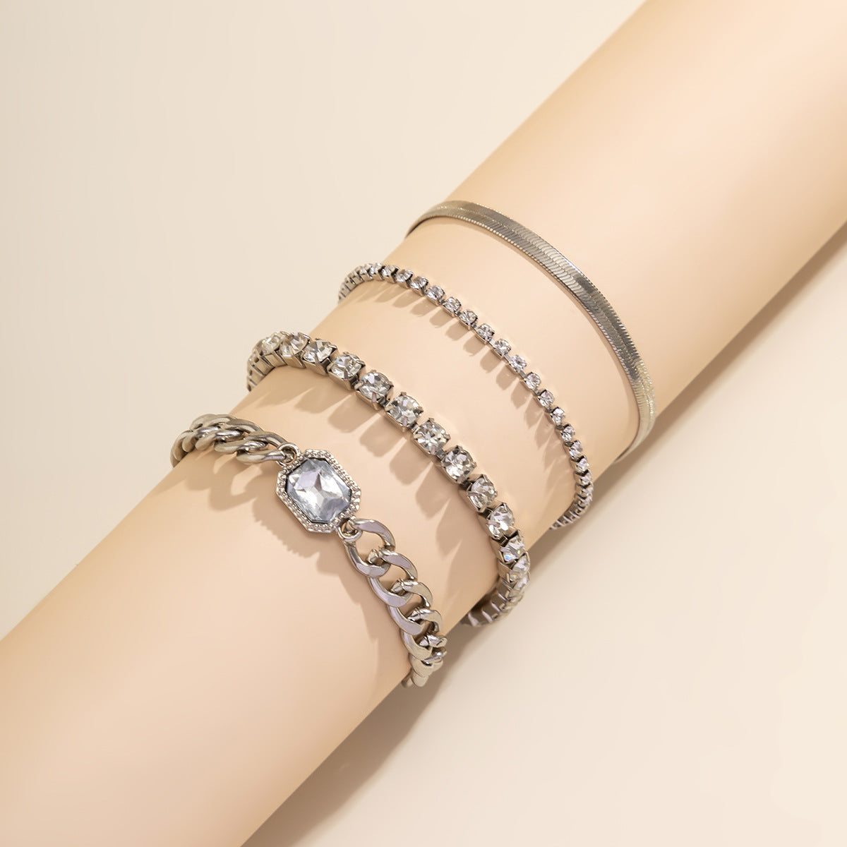 Pulsera de aleación de huesos de serpiente de apilamiento al por mayor