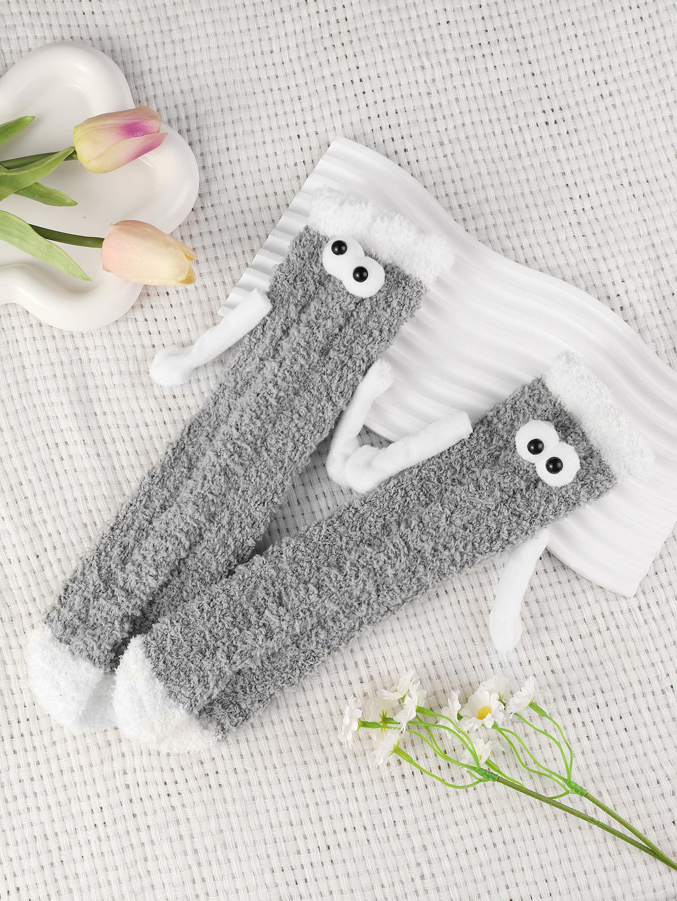 Wholesale 10pcs warm coral fleece socks hand-in-hand couple socks eye mid-calf length socks Valentine's Day gift socks