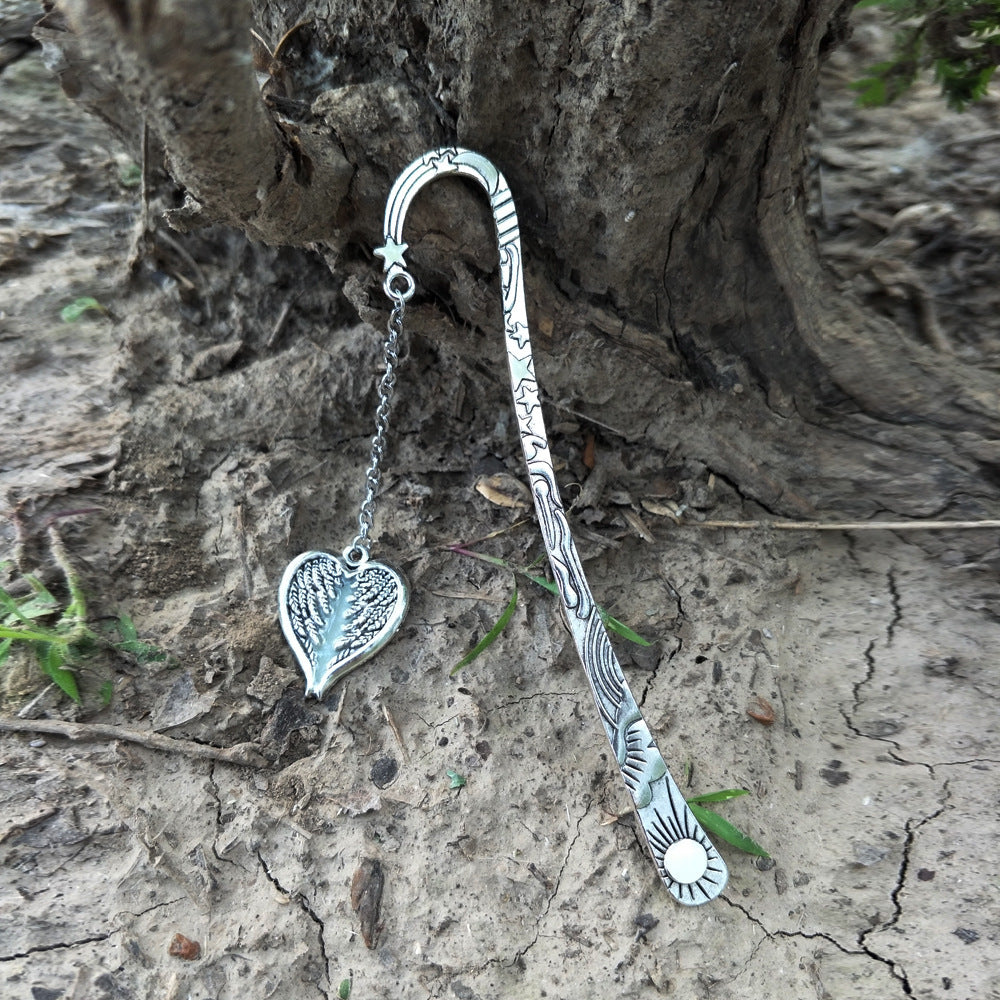 Wholesale Dog Paw Luminous Metal Bookmark