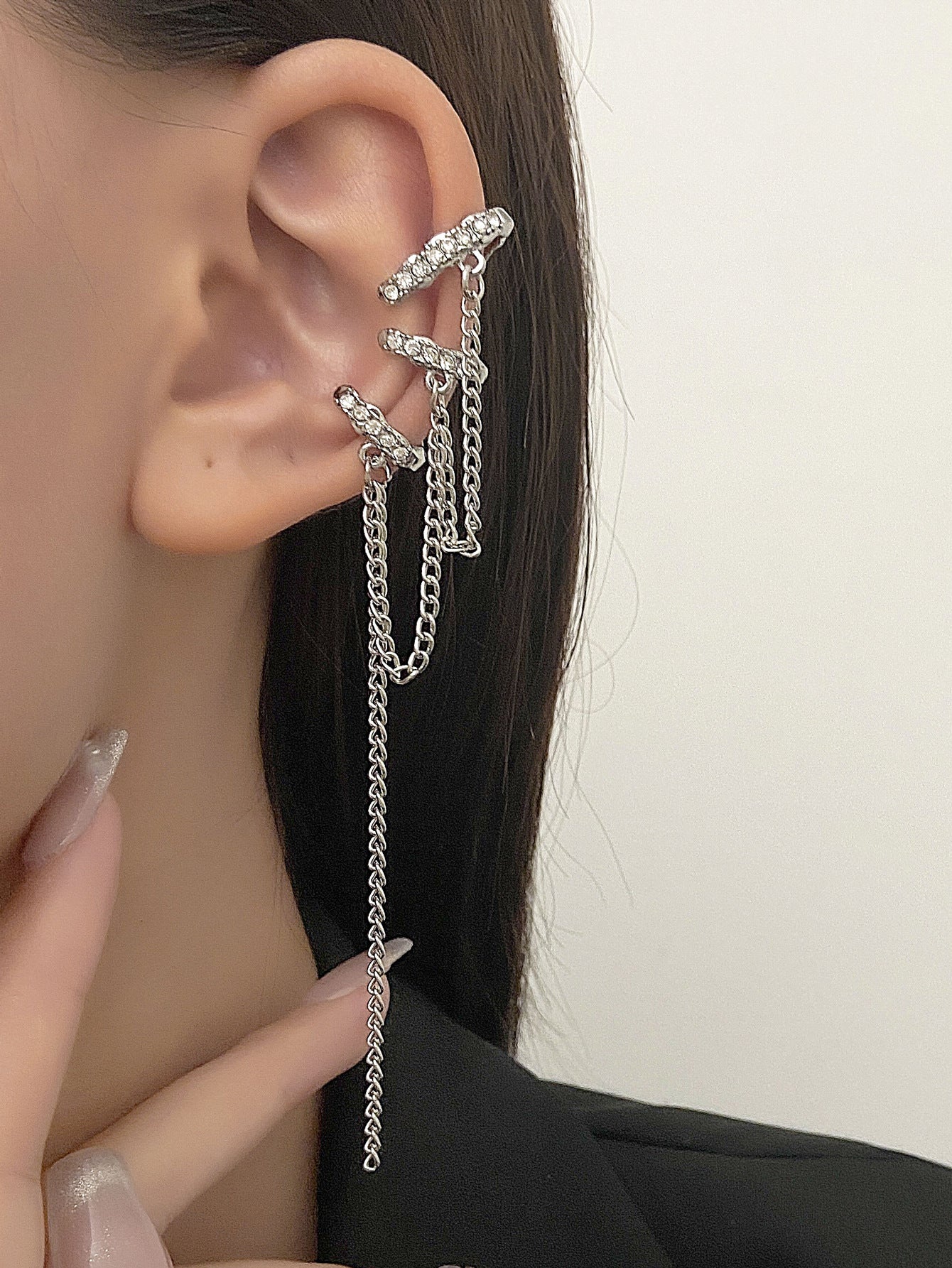 Wholesale Copper Electroplated Long Chain Tassel Ear Cuff Clip For Women No Piercing Stylish Everyday Jewelry Accessory