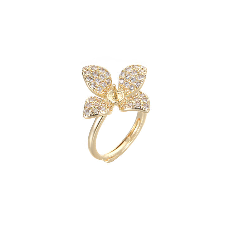 Cobre al por mayor 14K Gold Zircon Four Petal Flower Pearl Ring Set