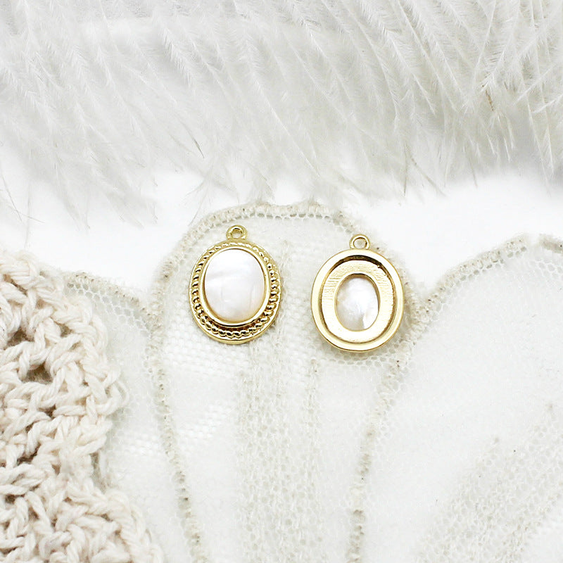 Wholesale Copper Plated 18K Gold Fritillaria Geometric Love Pendant Accessories