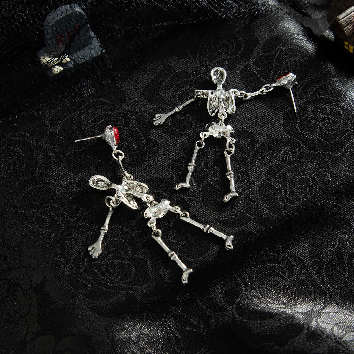 Wholesale Halloween metal skull earrings