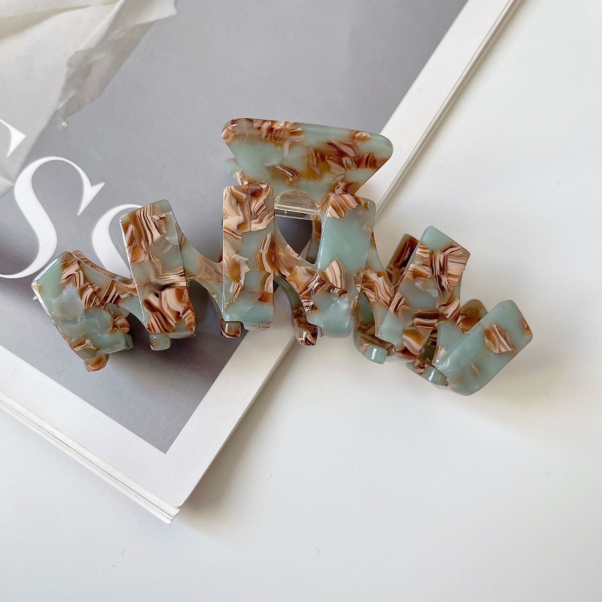 Wholesale Acetate Large Geometric Versatile Shark Clip