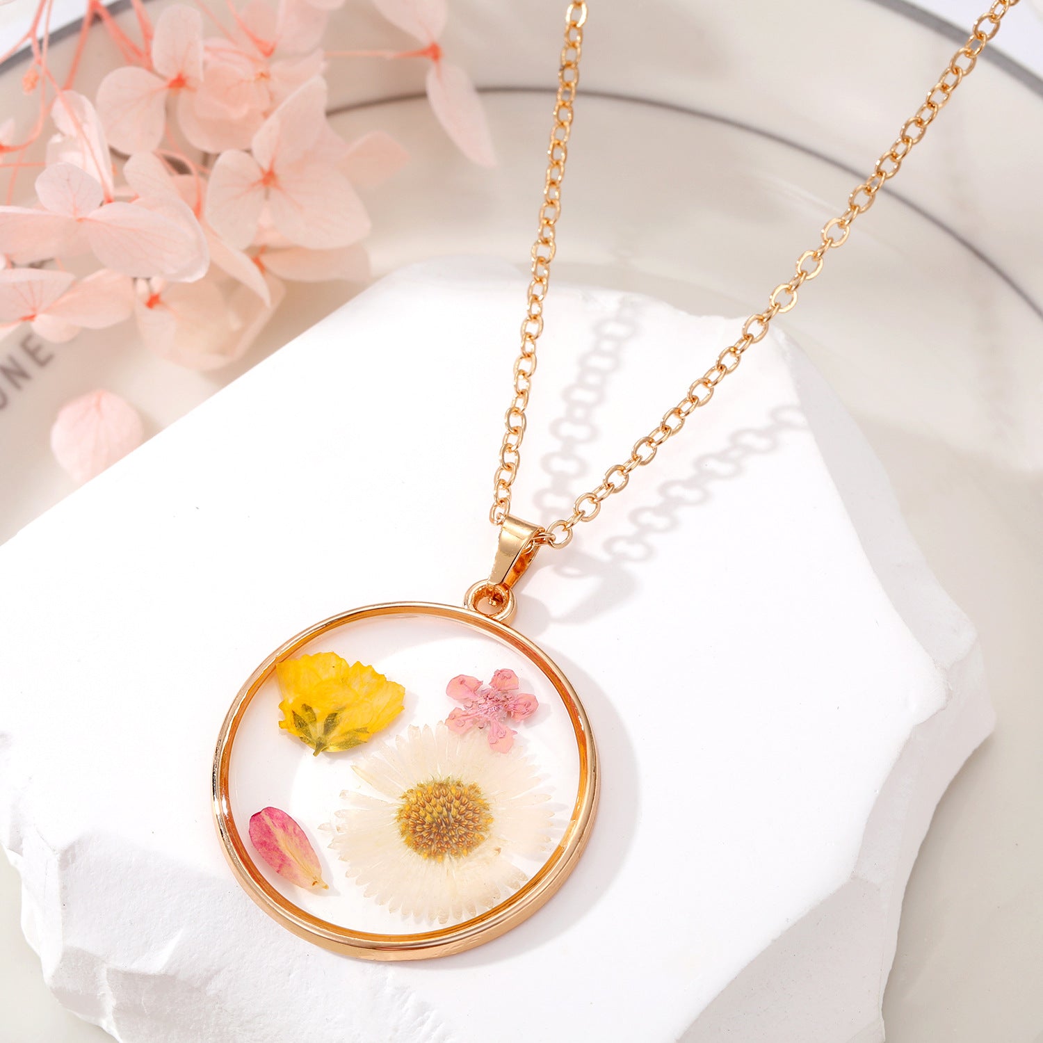 Wholesale Bohemian Natural Dried Flower Geometric Polygon Butterfly Necklace