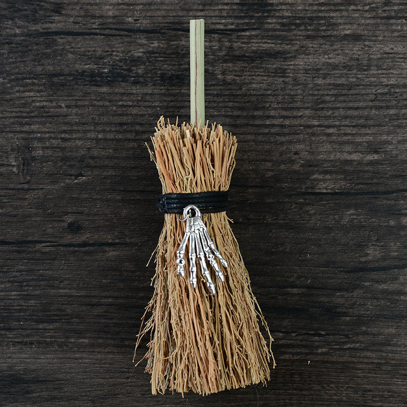 Wholesale mini broom pendant