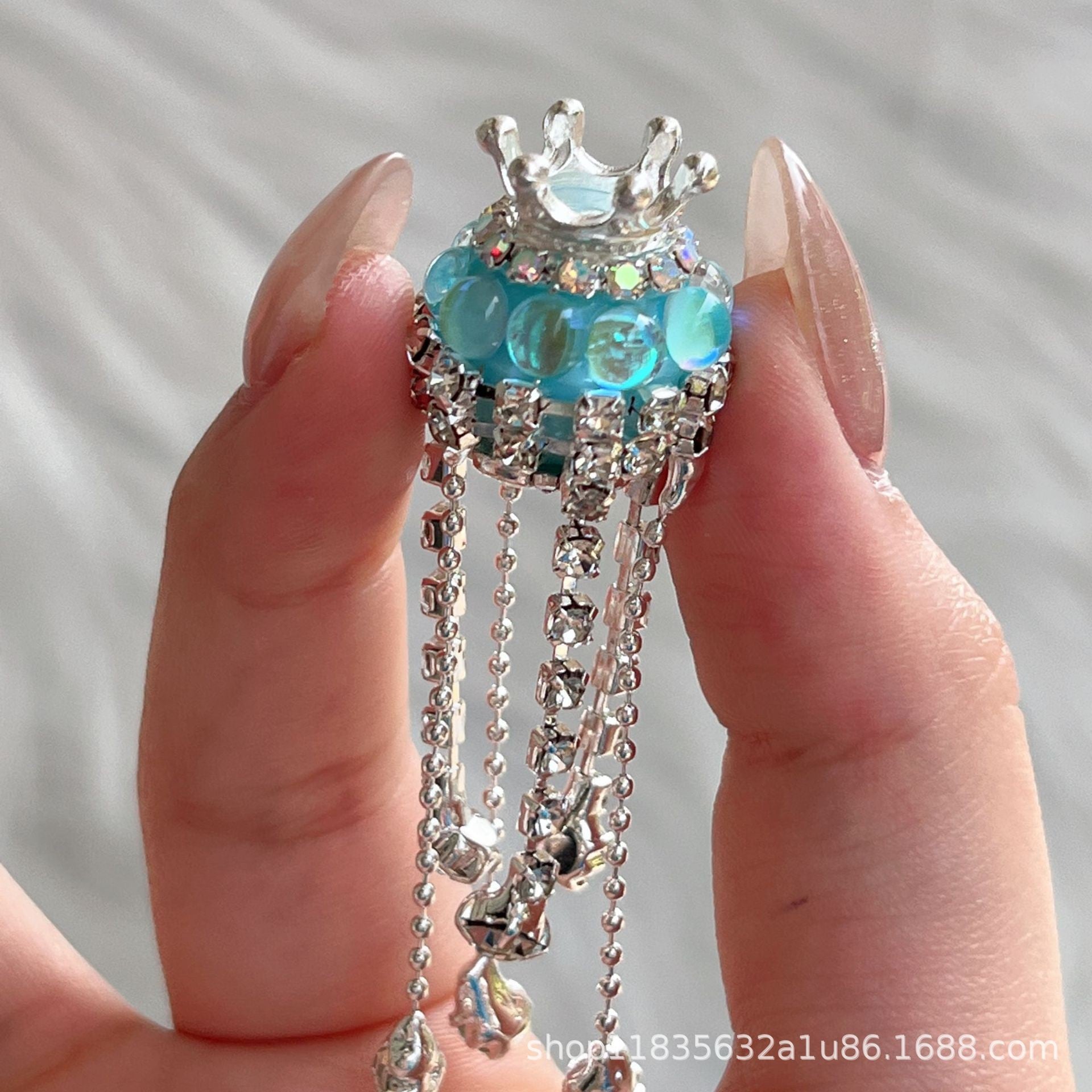 Wholesale 10pcs Crown tassel tassel round drill ball straight hole bead