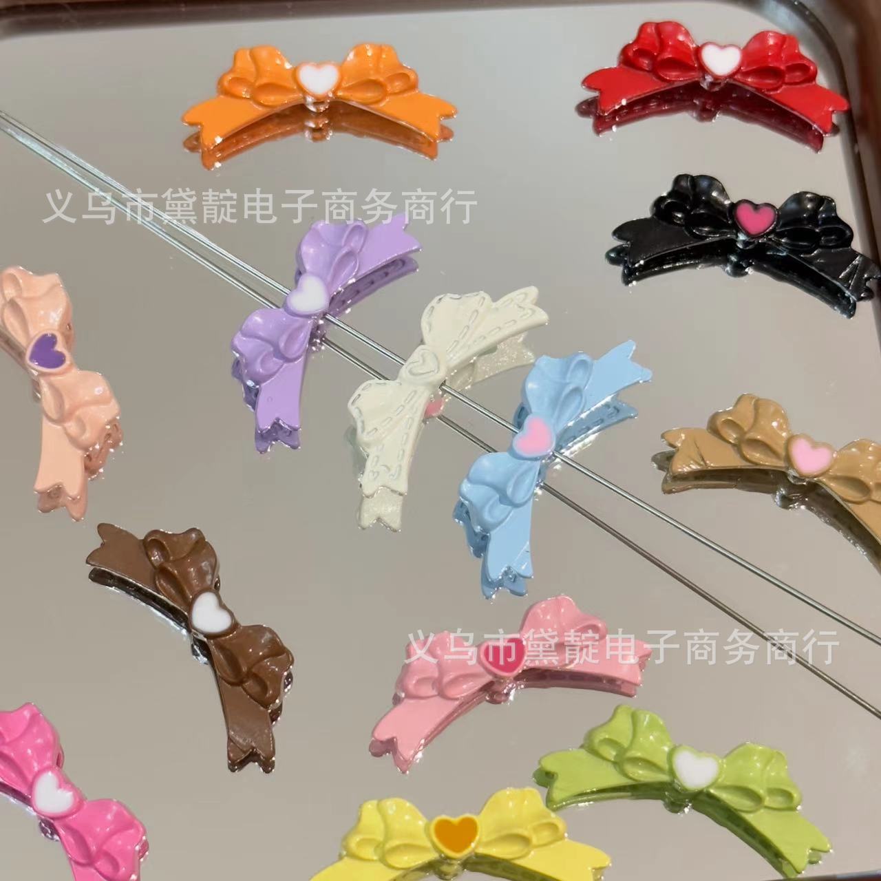 Wholesale 10pcs DIY Paint Alloy Bead Accessories Love Streamer Bow Beaded Mobile Phone Chain Keychain Bracelet Necklace Bead Spacer