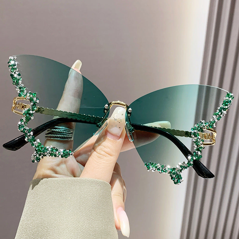 Wholesale Butterfly Shape Diamond Frameless Sunglasses