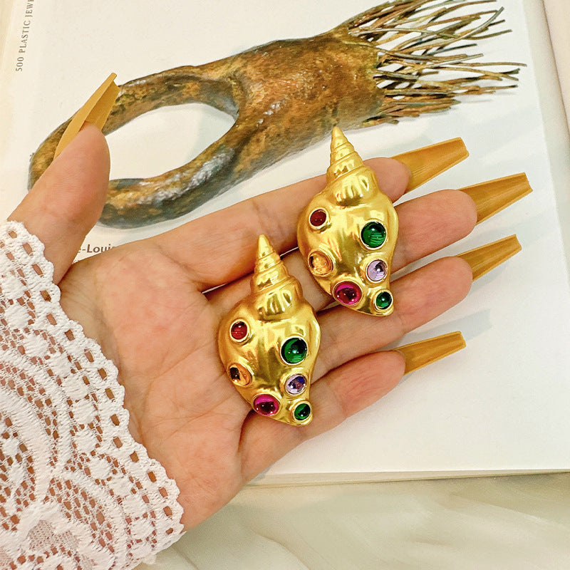 Wholesale Personality Compliments, Asian Gold Electroplated Conch Shaped Earrings