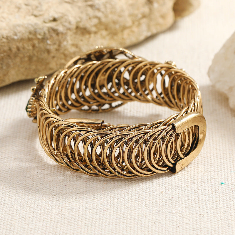 Wholesale Spring Opening Vintage Hollow Bracelet
