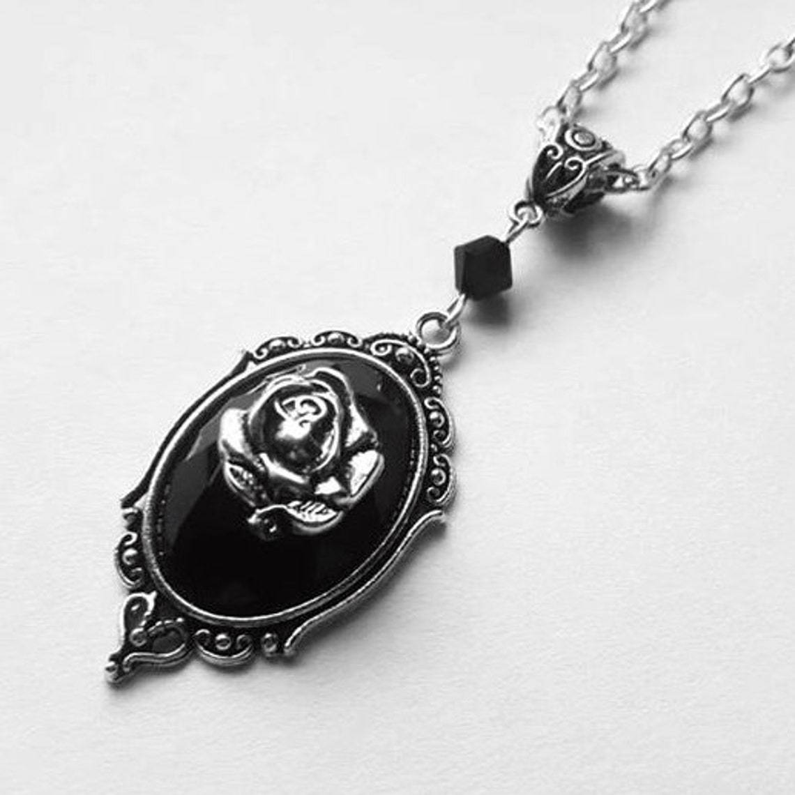 Wholesale Rock Band Punk Exaggerated Retro Alloy Rose Black Gemstone Necklace