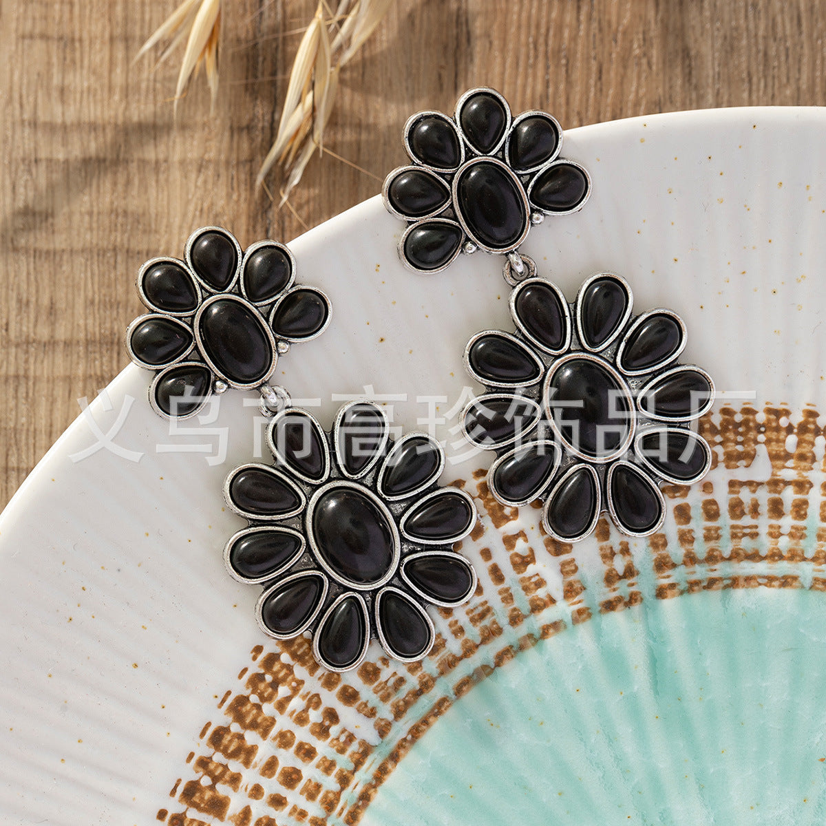 Wholesale Classic and elegant Bohemian style turquoise alloy earrings