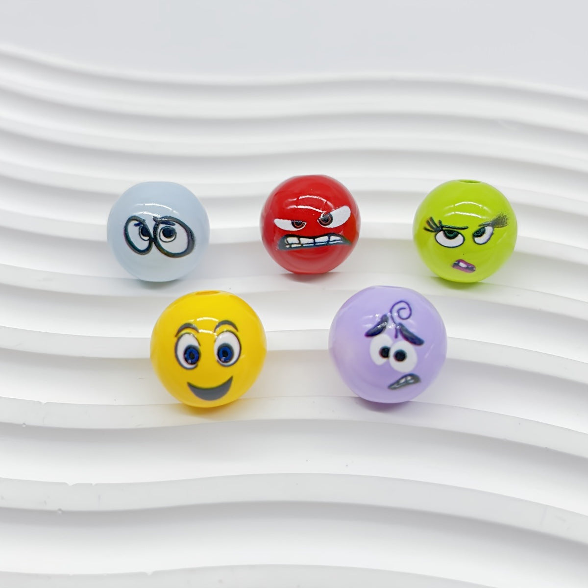 Wholesale 100PCS/PACK Cute Lacquer Funny Expression DIY Beads