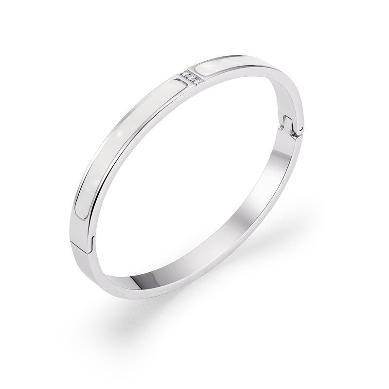 Wholesale of New Gold White Fritillaria Stainless Steel Bracelet