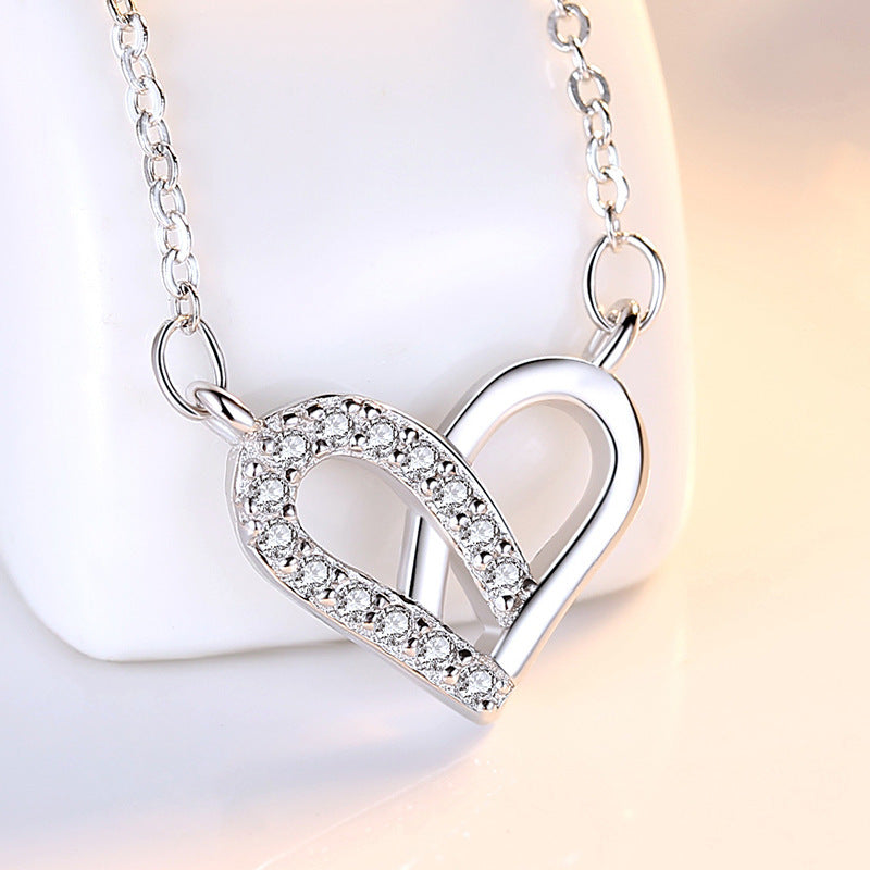 Wholesale Heart-shaped pendant clavicle necklace niche high-end