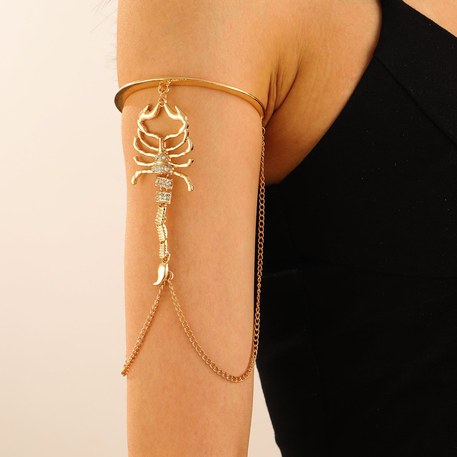 Wholesale Retro exaggerated scorpion three-dimensional finger bracelet