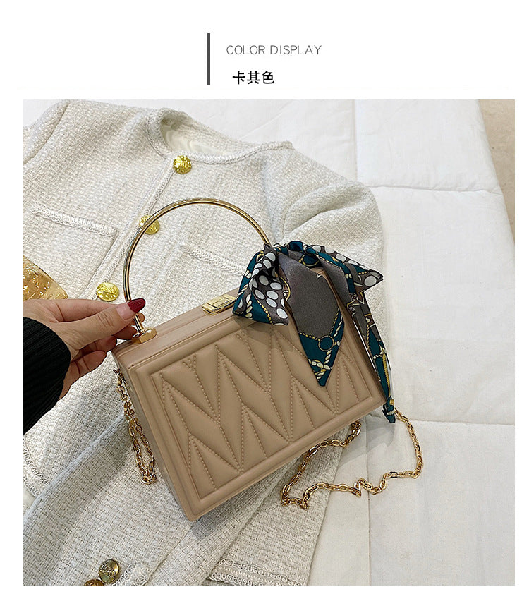 Wholesale Acrylic Hard Shell Diamond Patterned Steel Wire Chain Crossbody Box Handbag