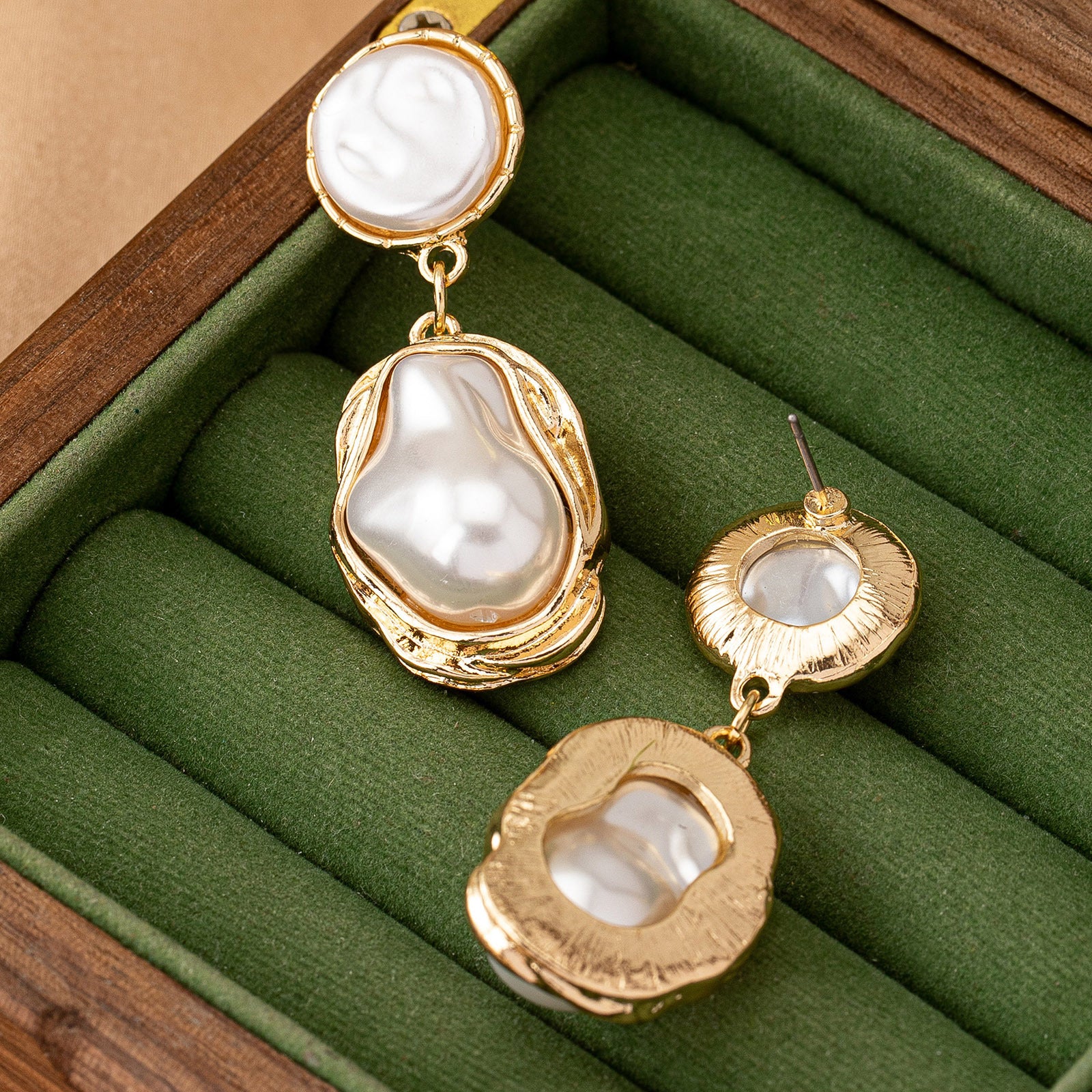 Wholesale Gold Tone Alloy Irregular Baroque Pearl Earrings French Vintage Style Women S Daily Fashion