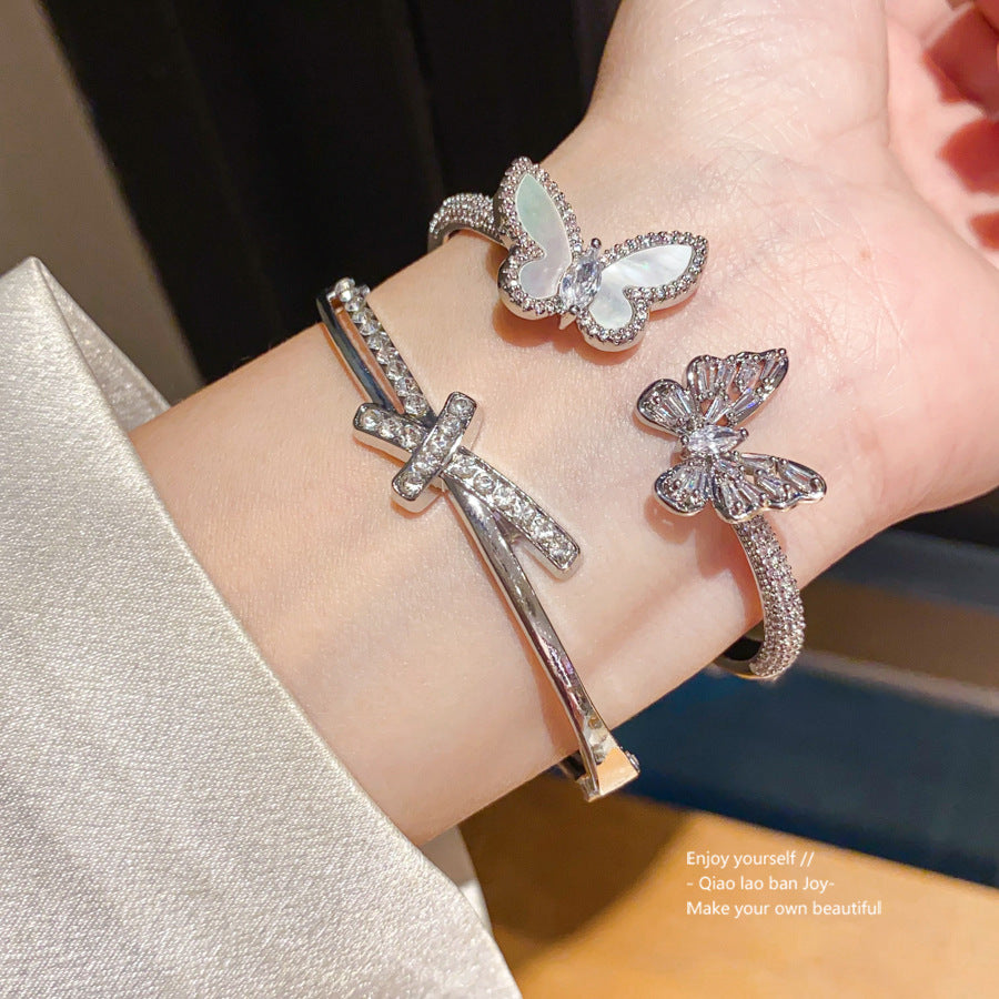 Wholesale Butterfly studded diamond cross buckle bracelet