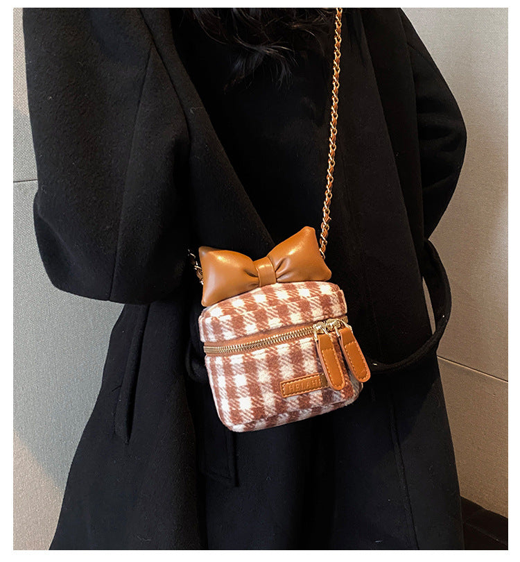 Wholesale Woolen Chain Diagonal Cross Small Square Bags