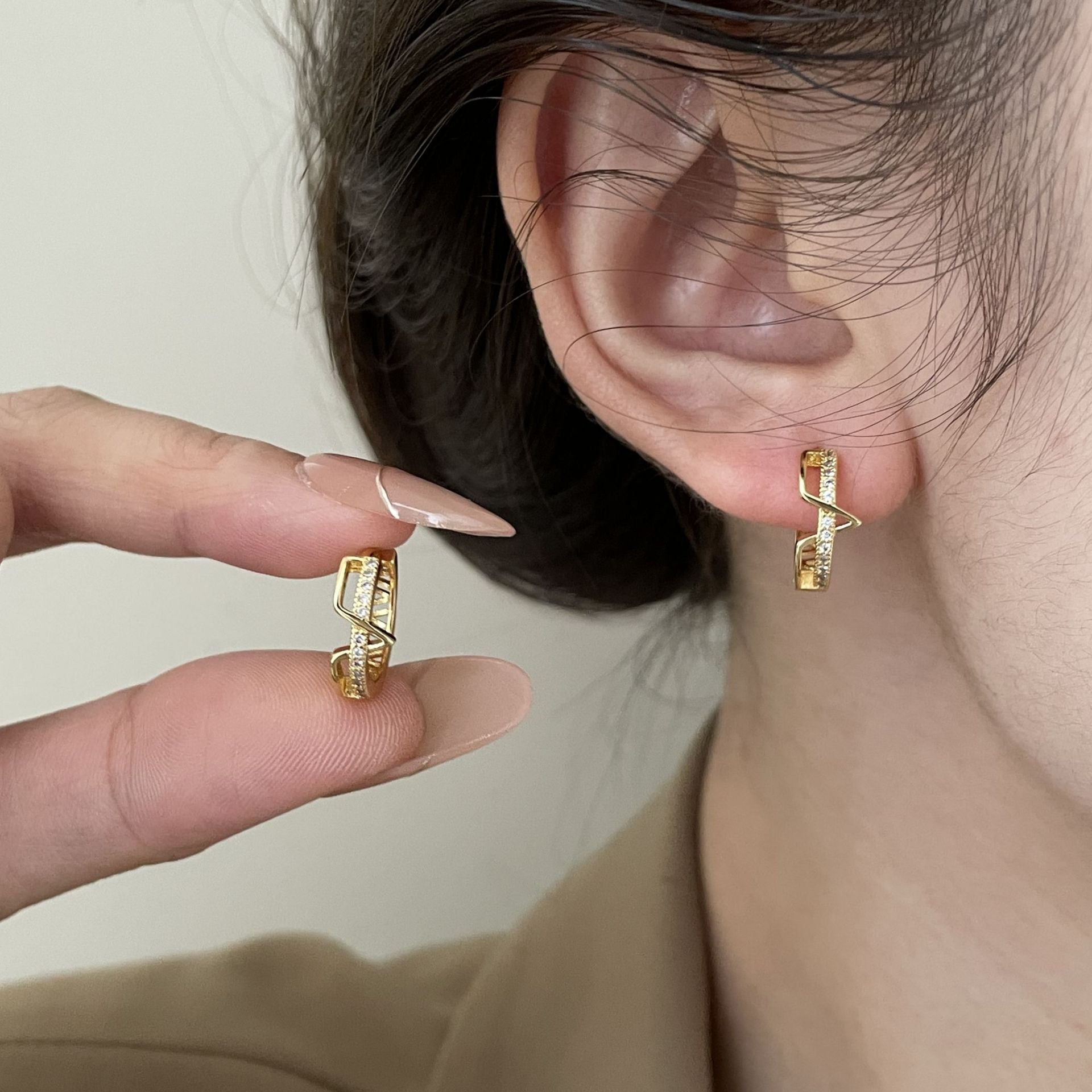 Wholesale Zircon V-shaped earrings with openwork design for women