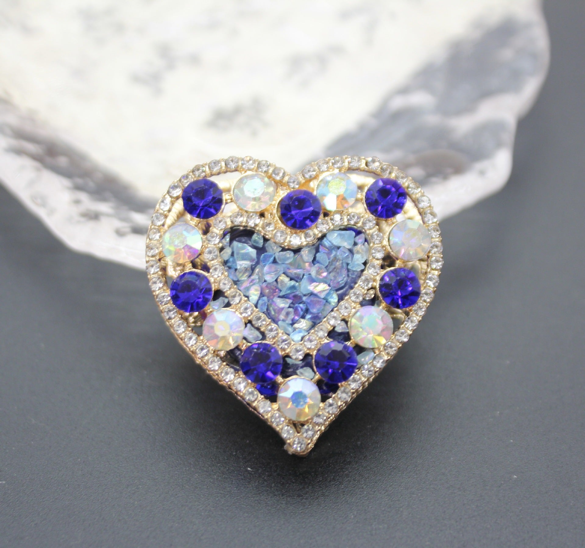 Wholesale Double-sided hollow heart inlaid with diamond crushed pink crystal straight hole beads