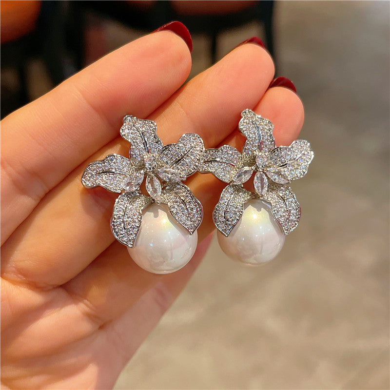 Wholesale Full Diamond Lily Pearl Earrings
