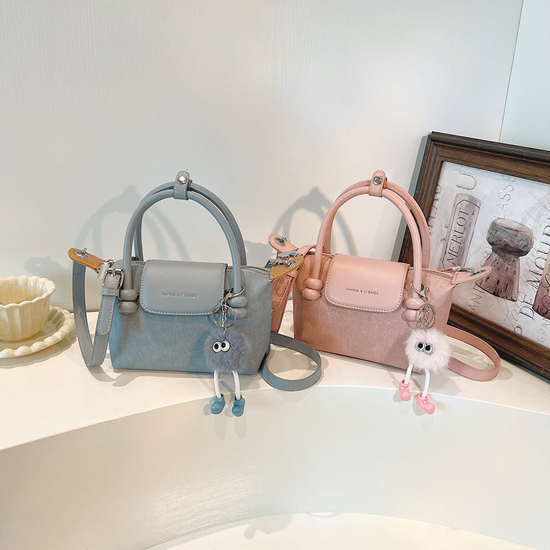 Wholesale Small shoulder messenger bag women's handbag dumpling bag