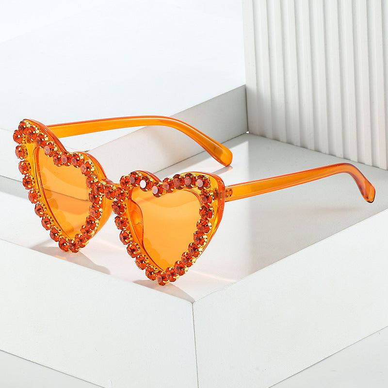 Wholesale Love Fashion Heart Shape Diamond Sunglasses