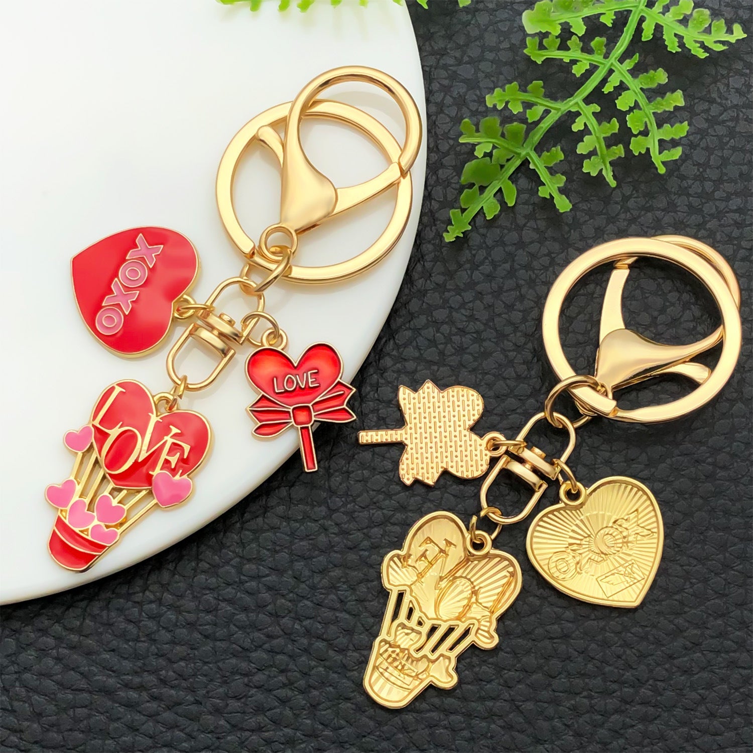 Wholesale Valentine' s Day Oil Dripping Red Heart Love Hot Keychain