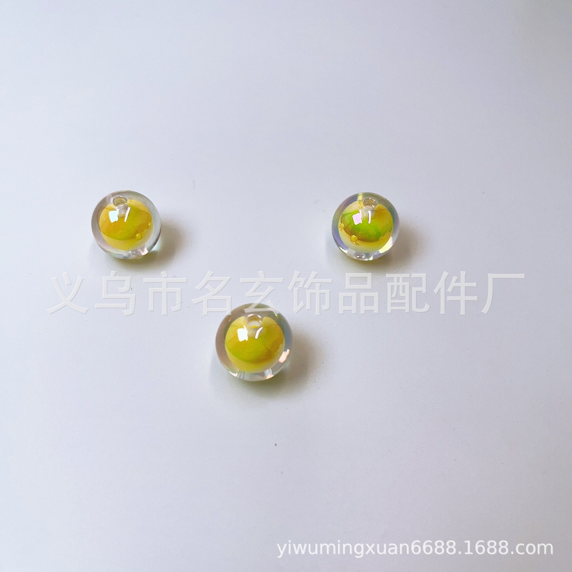 Wholesale  Random 200 pcs/pack inner colored beads  Acrylic Beads