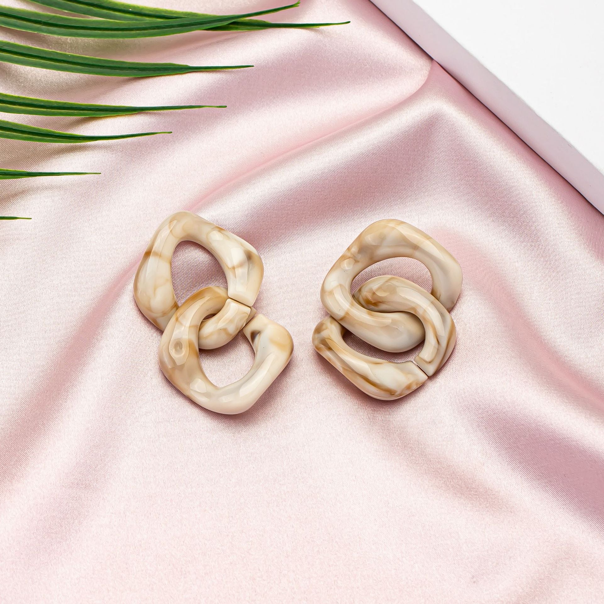 Wholesale Acrylic Long Cool Style Earrings