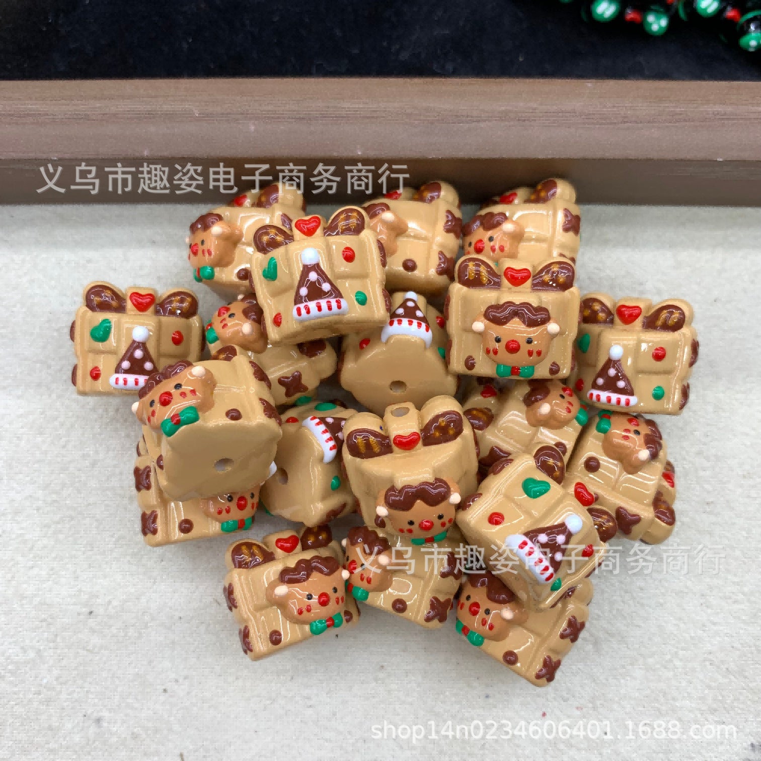 Wholesale 10pcs  Christmas gift box beading Acrylic Beads