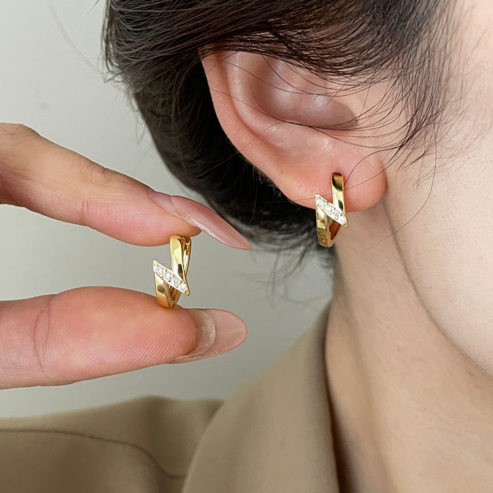 Wholesale Diamond lightning bolt earrings for women.