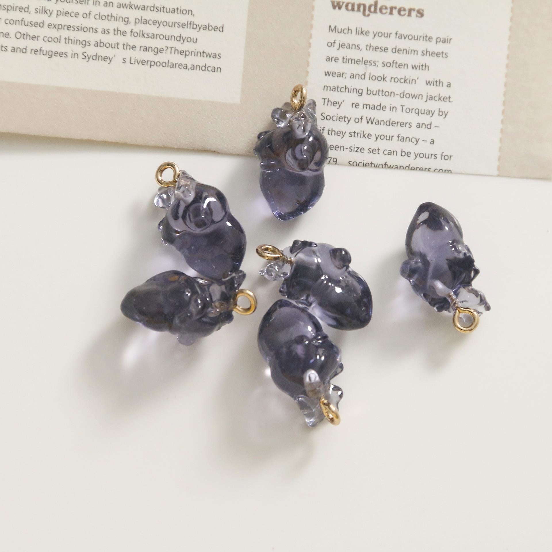 Wholesale Three-dimensional Clear Small Heart Pendant Bracelet Material OLY-CS-LiLuo001