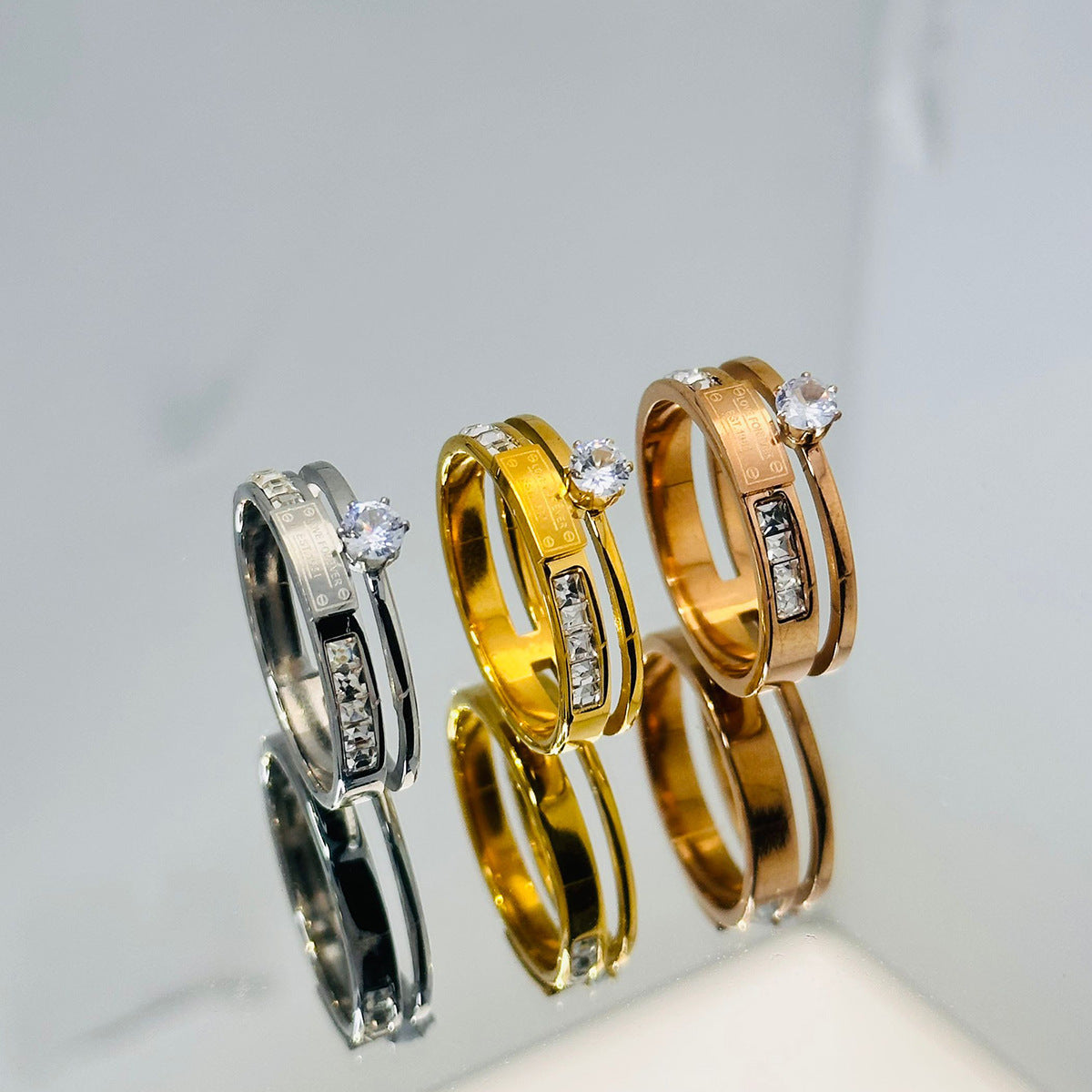 Wholesale Rose gold diamond inlaid titanium steel ring