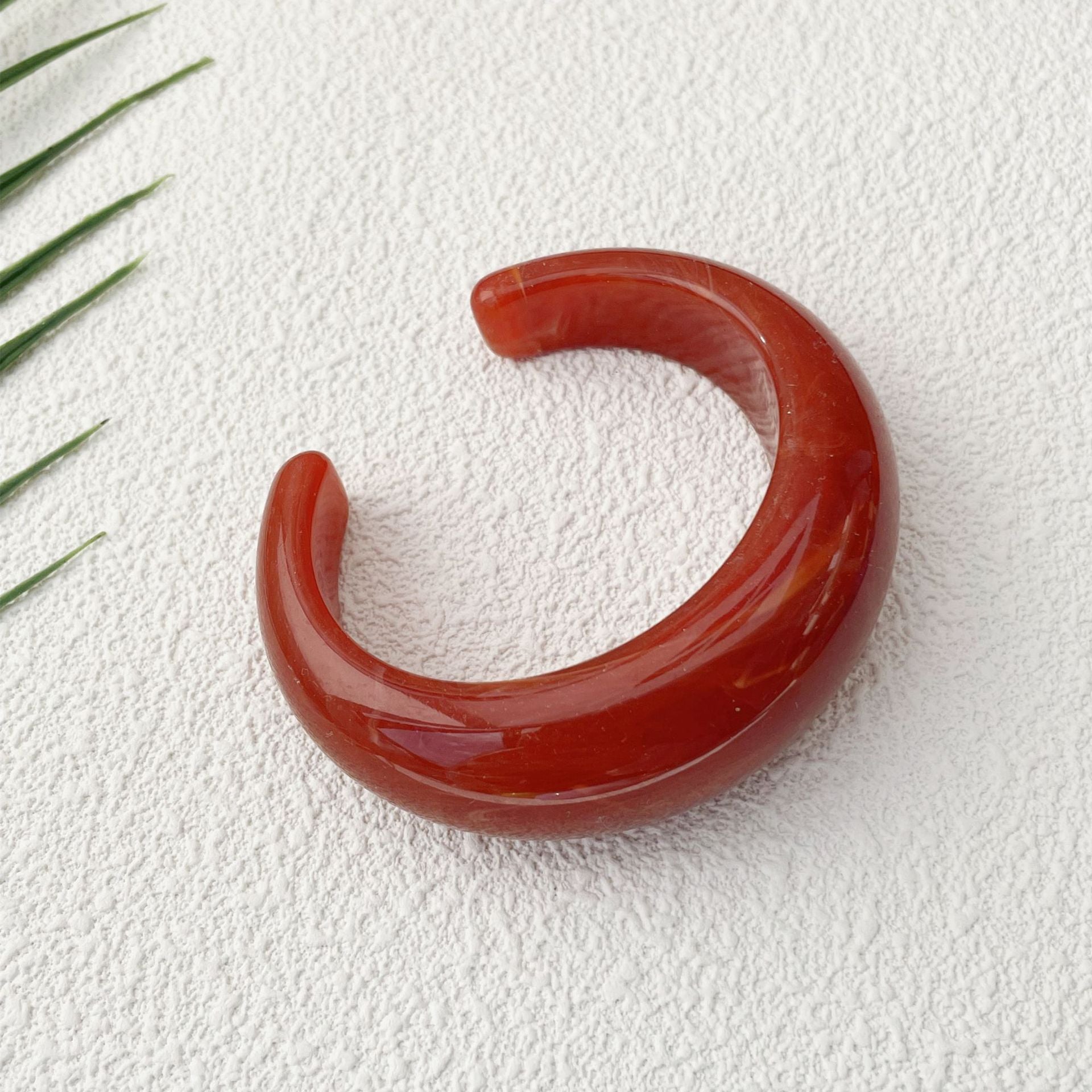 Wholesale Wide Circular Colorful Jelly Colored Dynamic Acrylic Resin Eco-friendly Bracelet