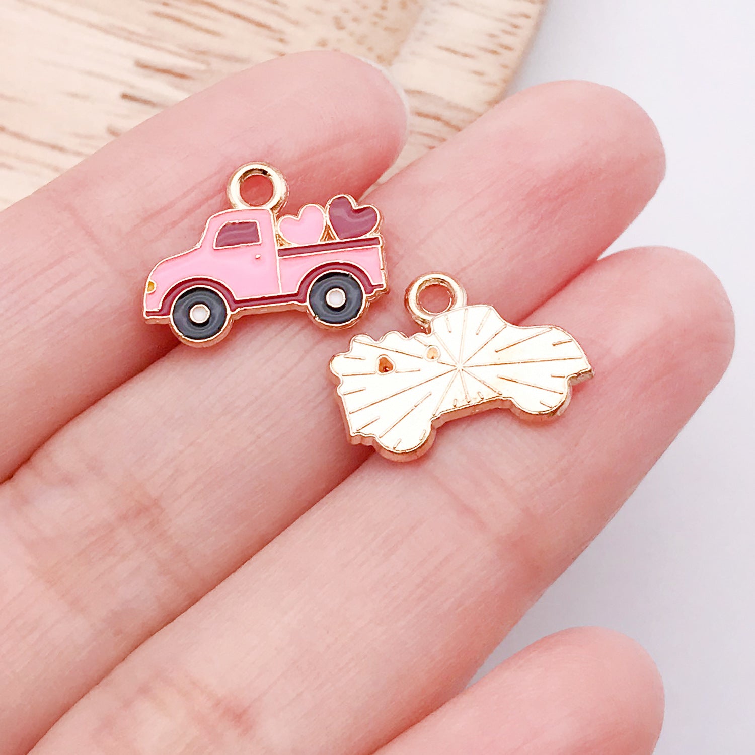 Wholesale Valentine' s Day Love Variety Cartoon Jewelry Accessories Pendant