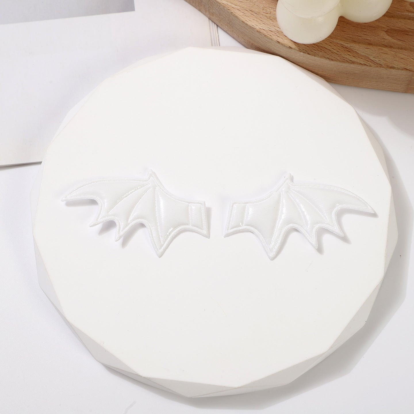 Wholesale 20pcs/pack Ultra Embossed Devil Horn Wings DIY Handmade Vampire Hairpin Doll Hat Decorative Accessories