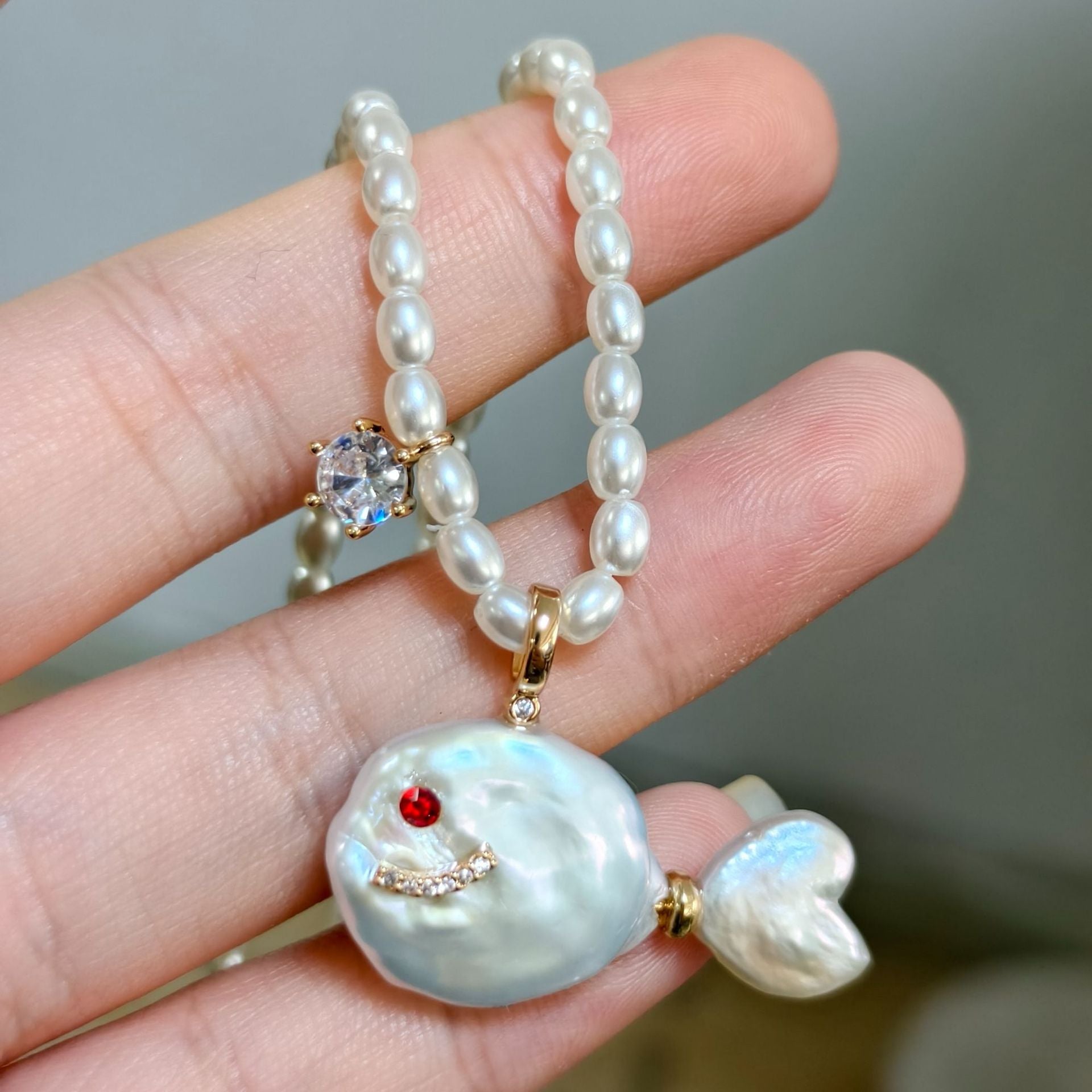 Wholesale Ocean Pearl Series Cute Pearl Fish Zircon Pendant Necklace