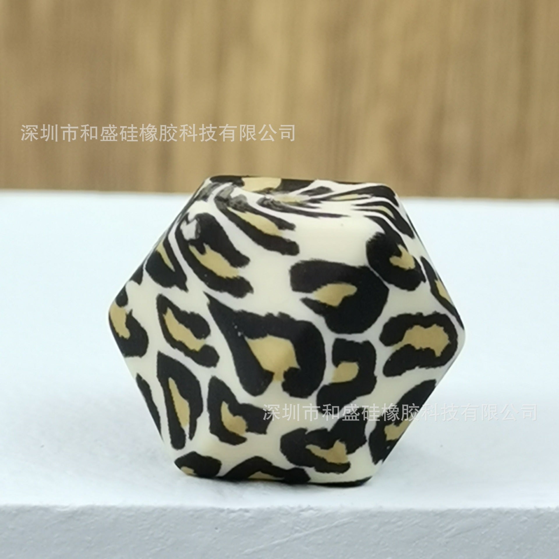 10 piezas al por mayor 10pcs colorido transferencia de agua de agua impresión de silicona redondas cuentas redondas