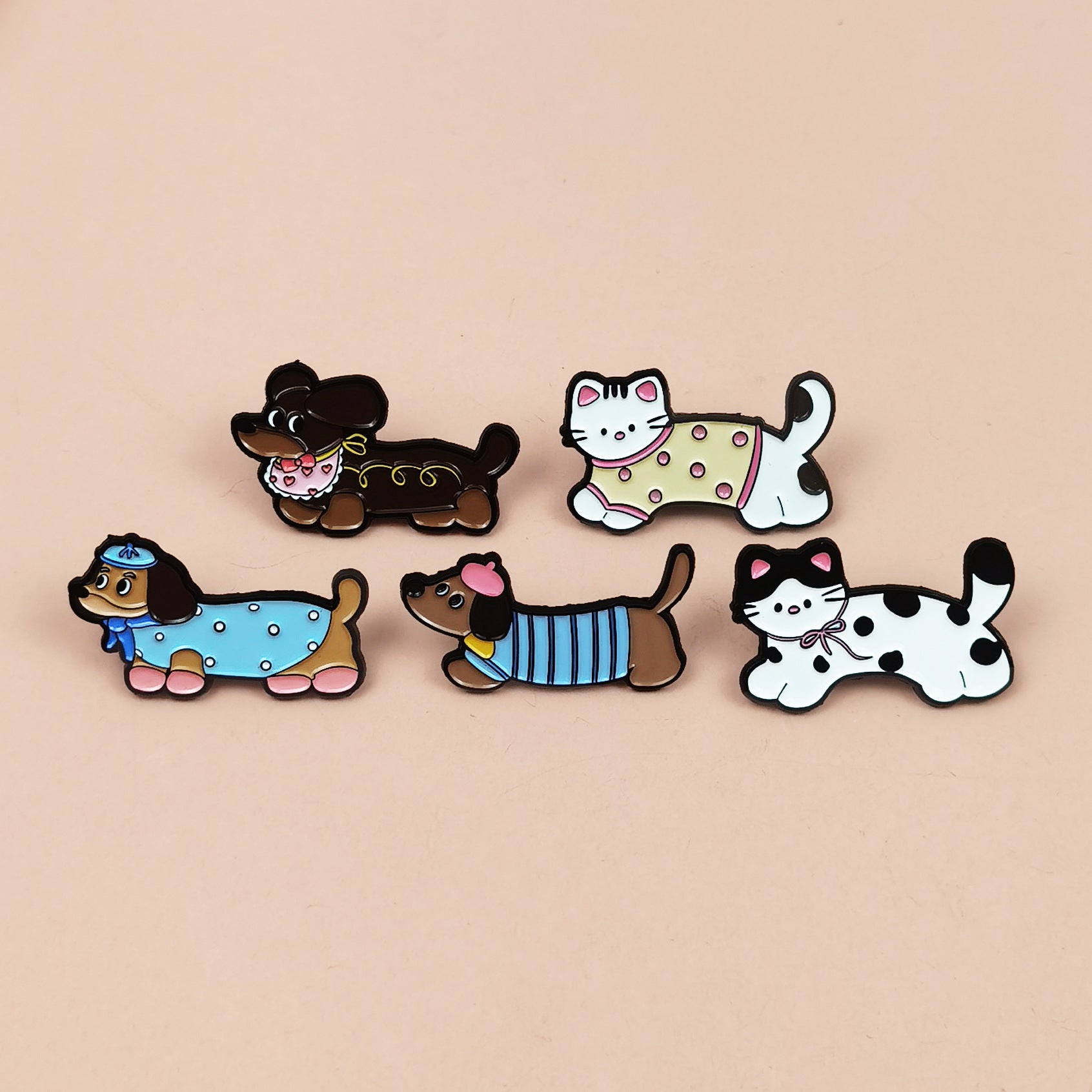 Wholesale Cute and able sausage dog cat alloy cartoon brooch