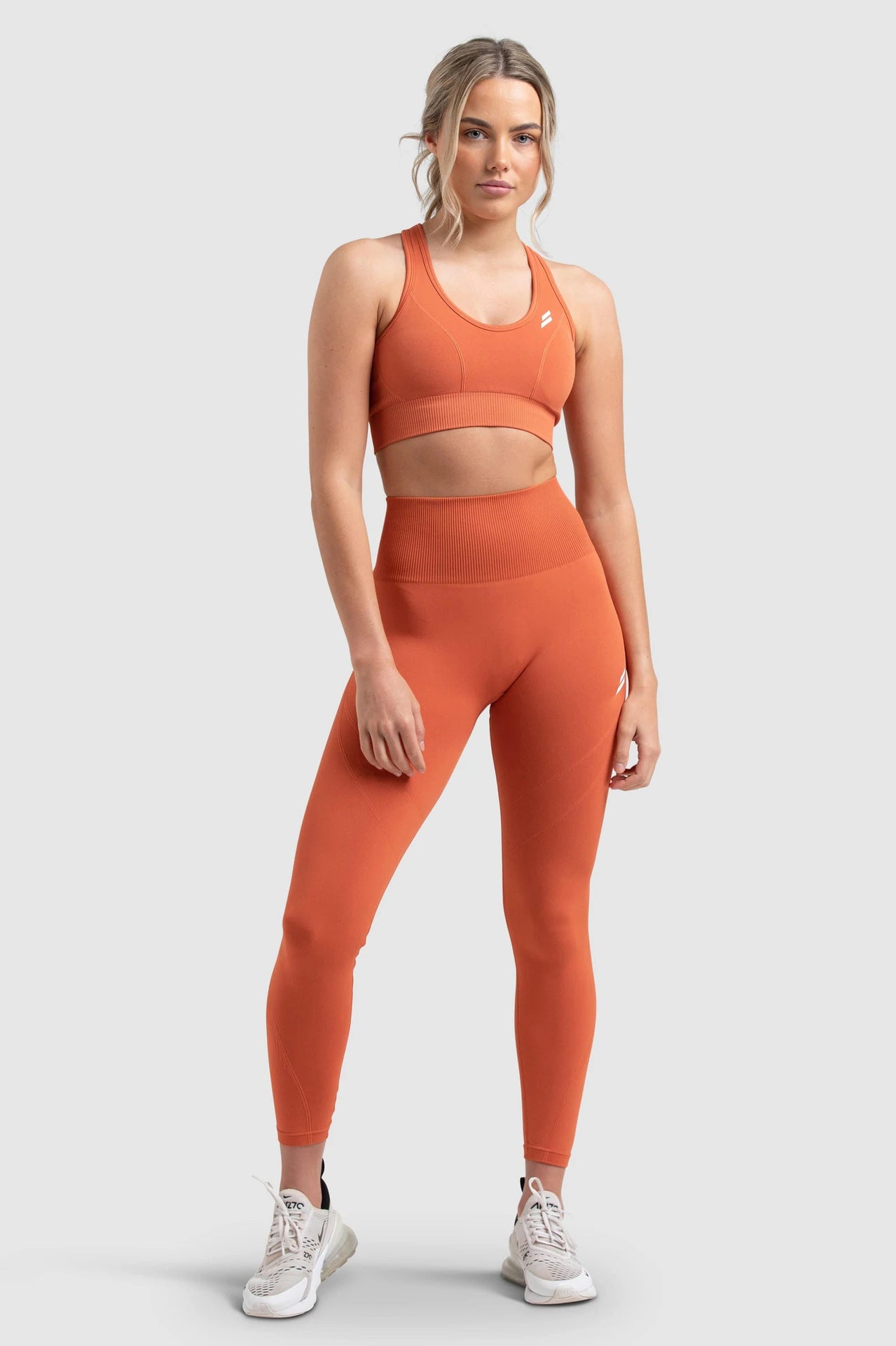 Wholesale of New Professional Sports Running Buttocks with Seamless Nylon Yoga Clothes