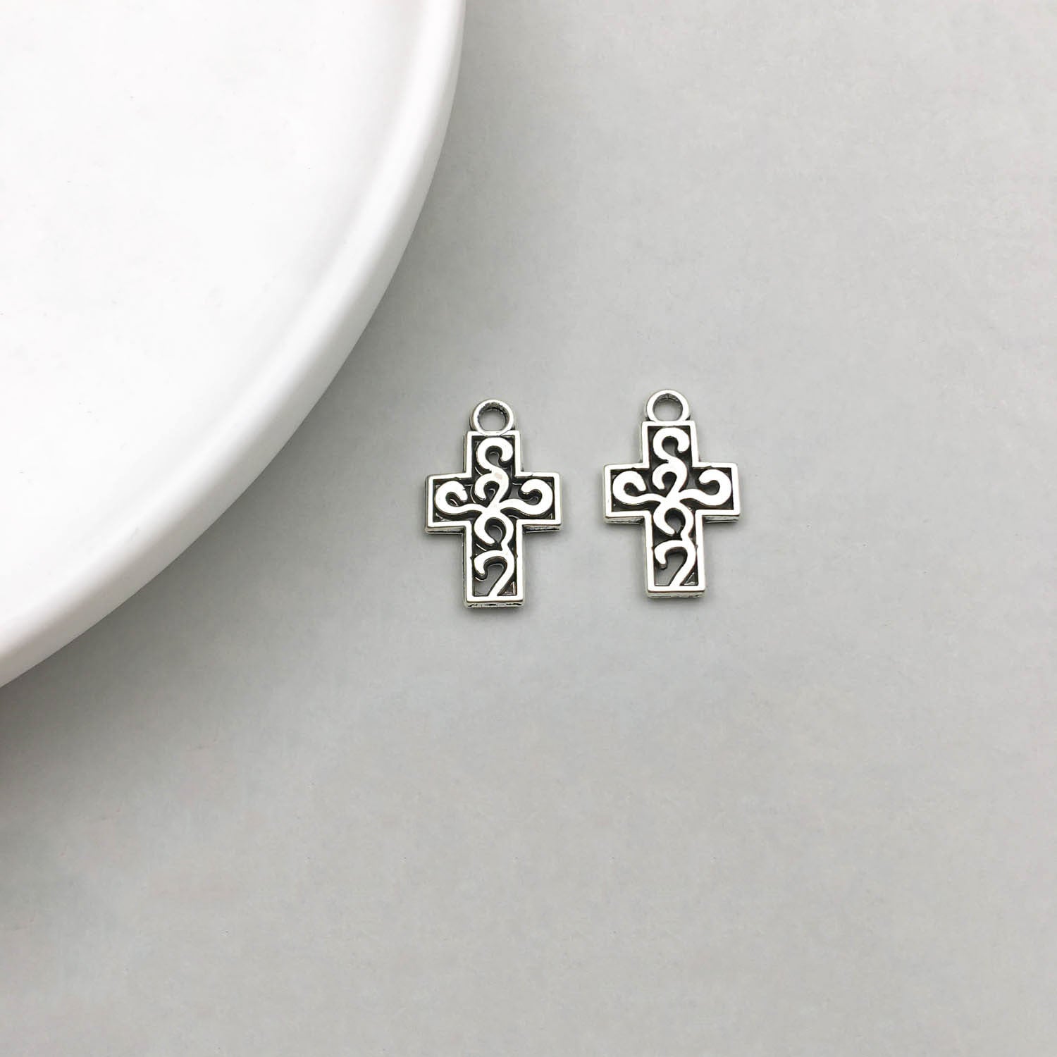 Wholesale 1 Antique Silver Alloy Cross Series Simulation Heart Cross DIY Pendant