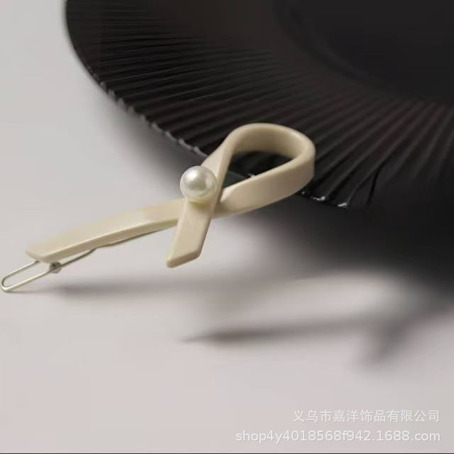 Wholesale Temperament cute bow bangs clip