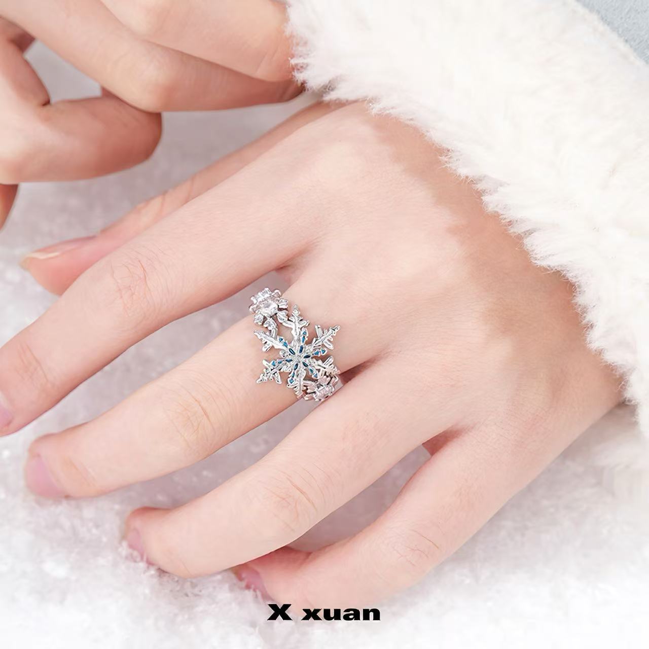 Wholesale Time comes to rotate multi-layer snowflake opening ring