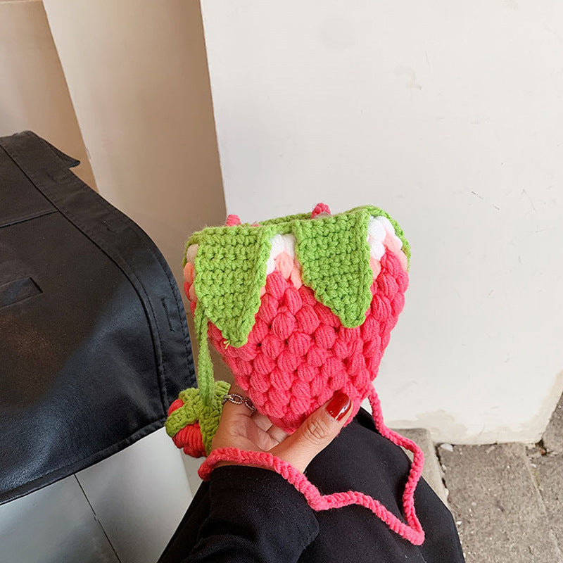 Wholesale Children's Bag Cute Strawberry Three-dimensional Crocheted Wool Bag Hand Knitted Crossbody Bag Coin Purse